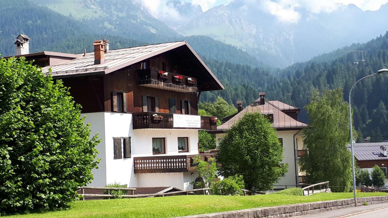 Garni Valdan Hotel Falcade Exterior foto